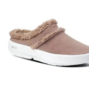 OOFOS Oocoozie Low Slip On Slippers 8